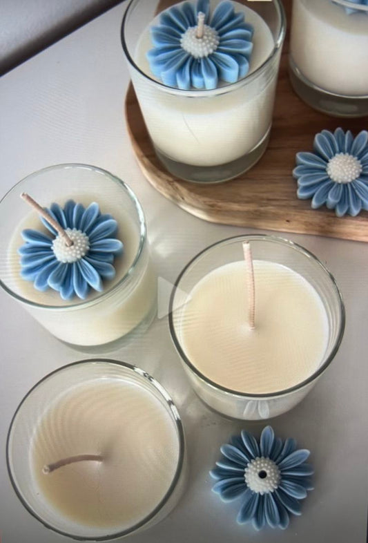 Bougie parfumée en fleur bleu