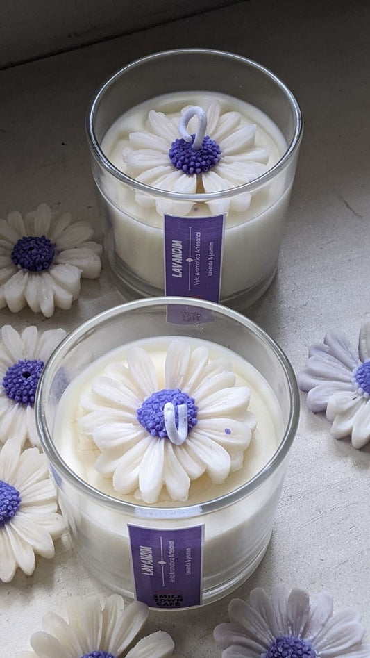 Bougie en verre de  fleurs